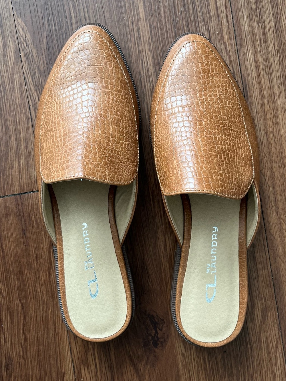 Laundry By Shelli Segal Tan Croc-Embossed Slip-On Mules size 6